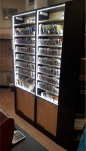 Espositore per tabacchi mobiletto di appoggio